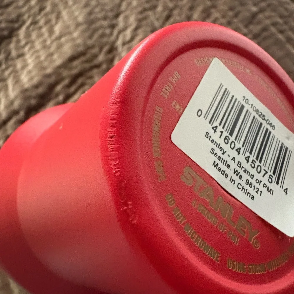 Stanley 40 oz Tumbler Red Valentines Day Hearts Stainless Steel Bottle - Picture 5 of 5